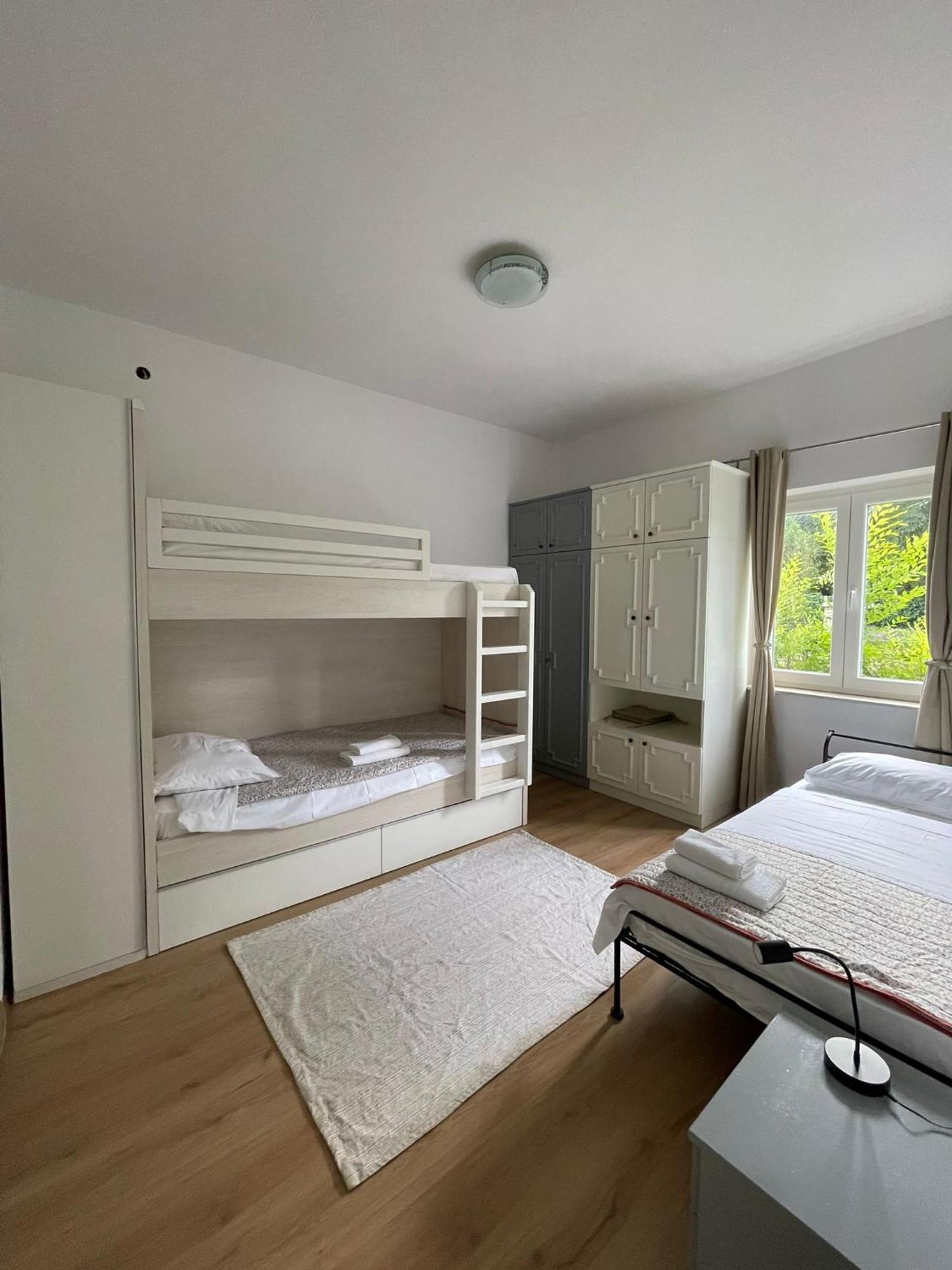 Holiday House Fila Турань Экстерьер фото